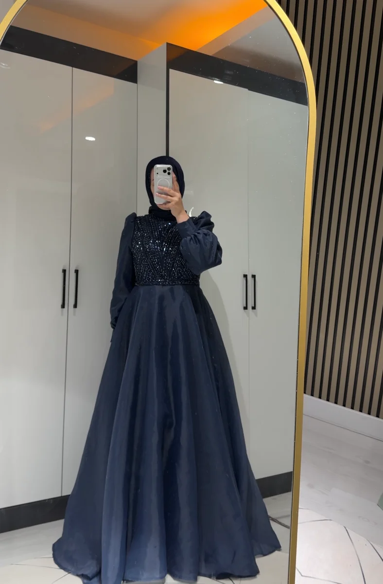 KAROLİN LACİVERT 